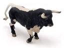 TORO APAREJADO TROTANDO