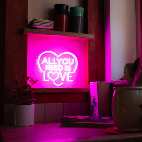 LAMPARA ALL YOU NEED IS LOVE