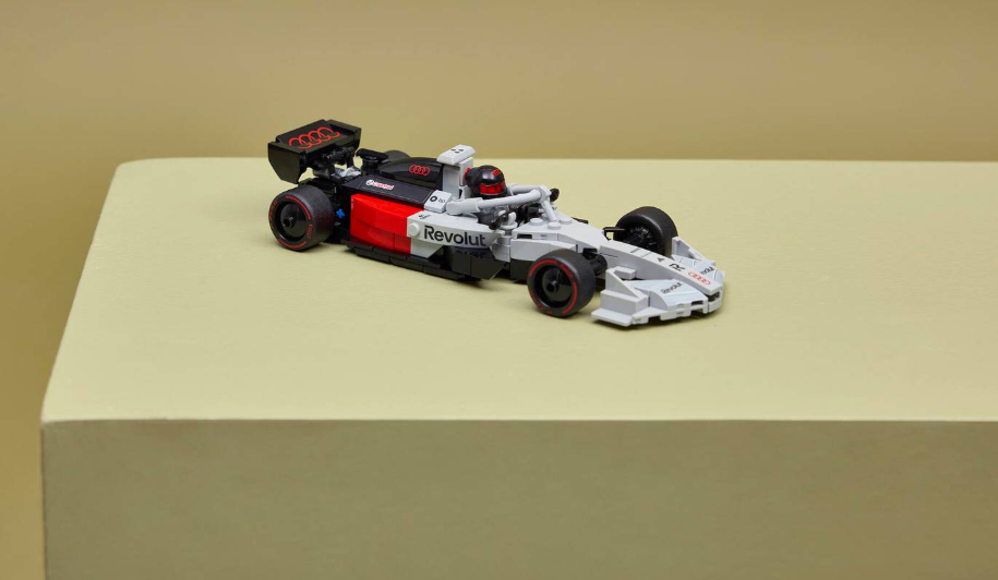 COCHE AUDI REVOLUT F1 TEAM