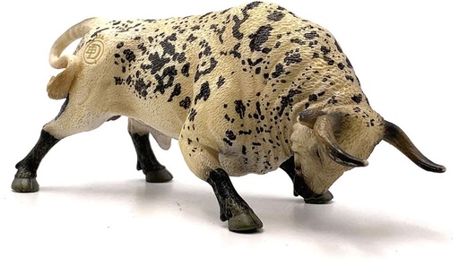 [56710103] TORO ENSABANADO EMBISTIENDO